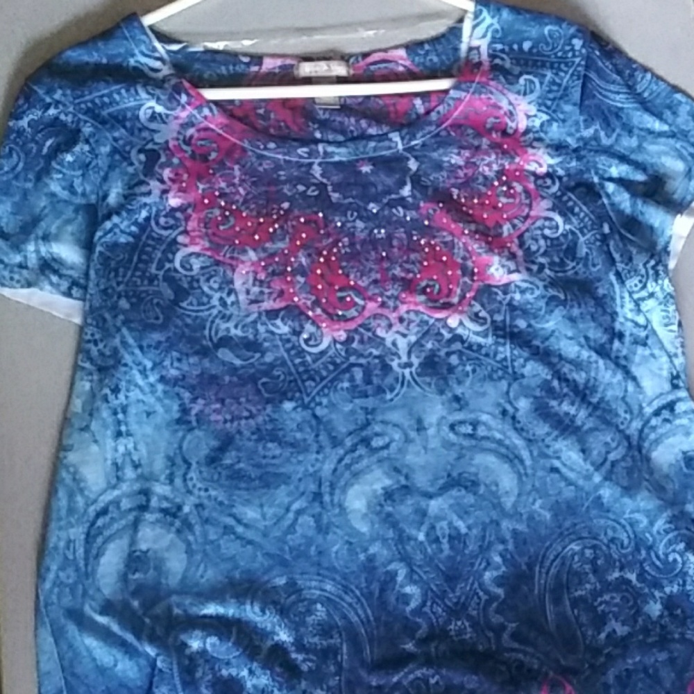 White Star Top with a little bling Women LG